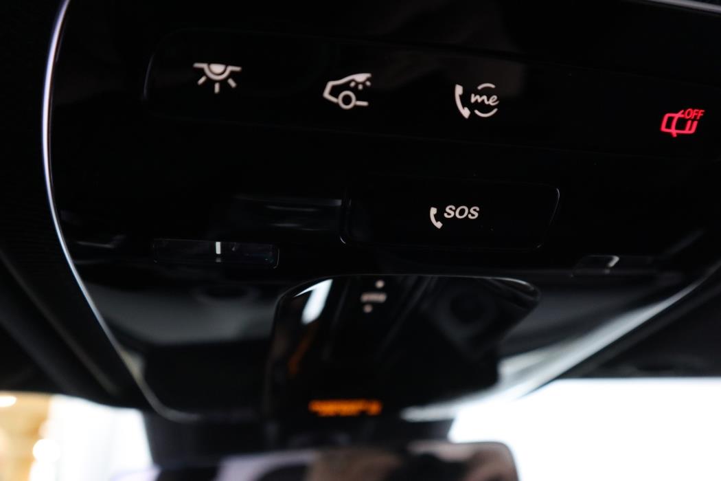 MERCEDES-BENZ C 2022