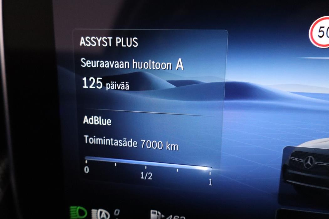 MERCEDES-BENZ GLC 2023