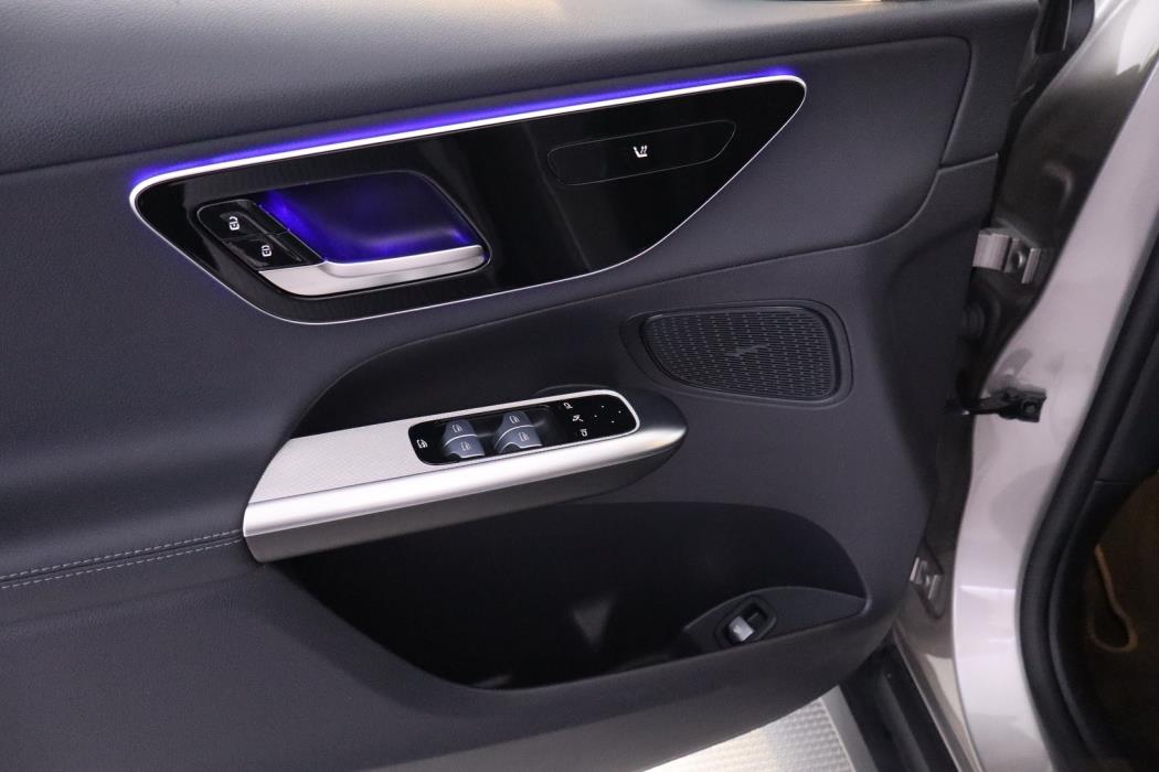 MERCEDES-BENZ GLC 2023