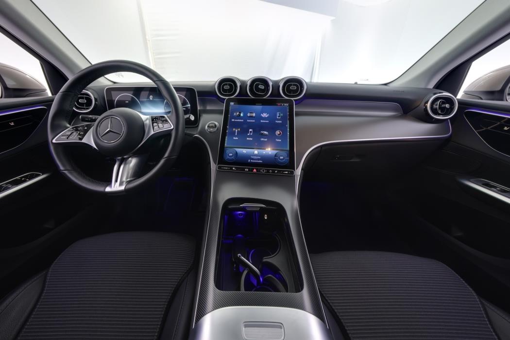MERCEDES-BENZ GLC 2023