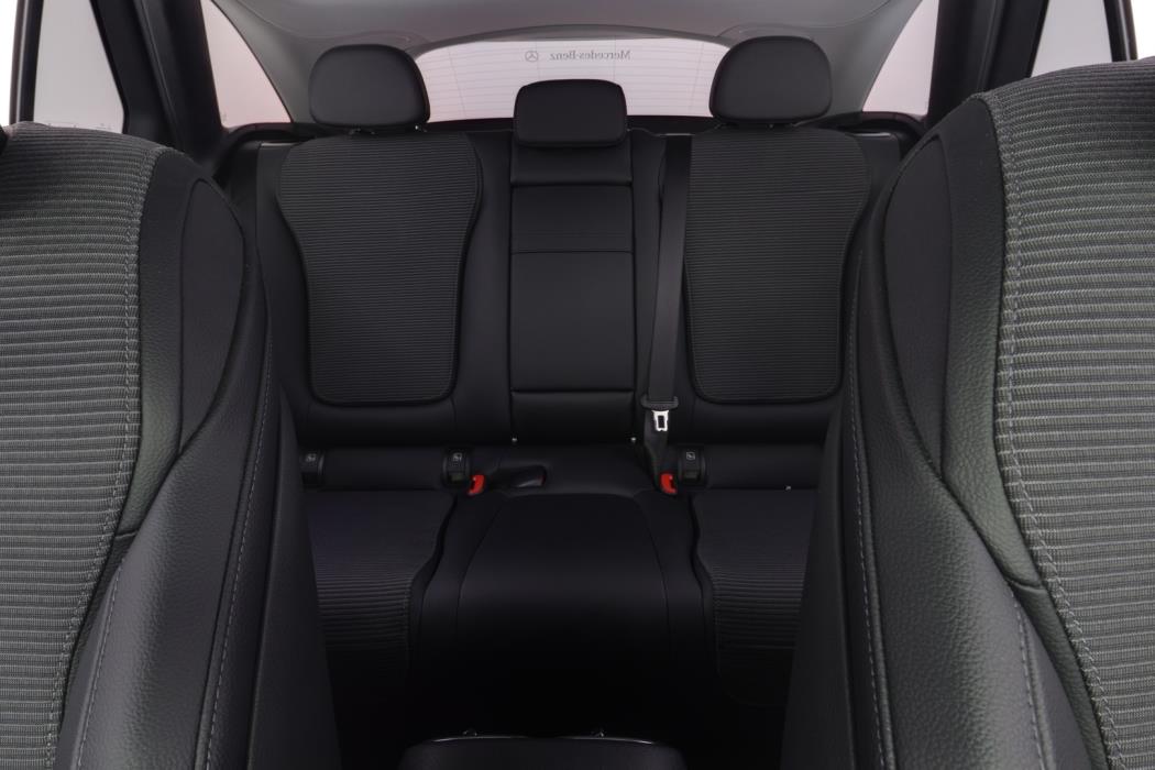 MERCEDES-BENZ GLC 2023