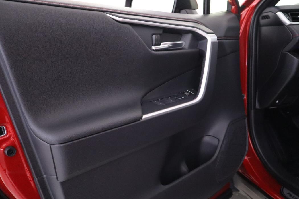 TOYOTA RAV4 Plug-in 2025