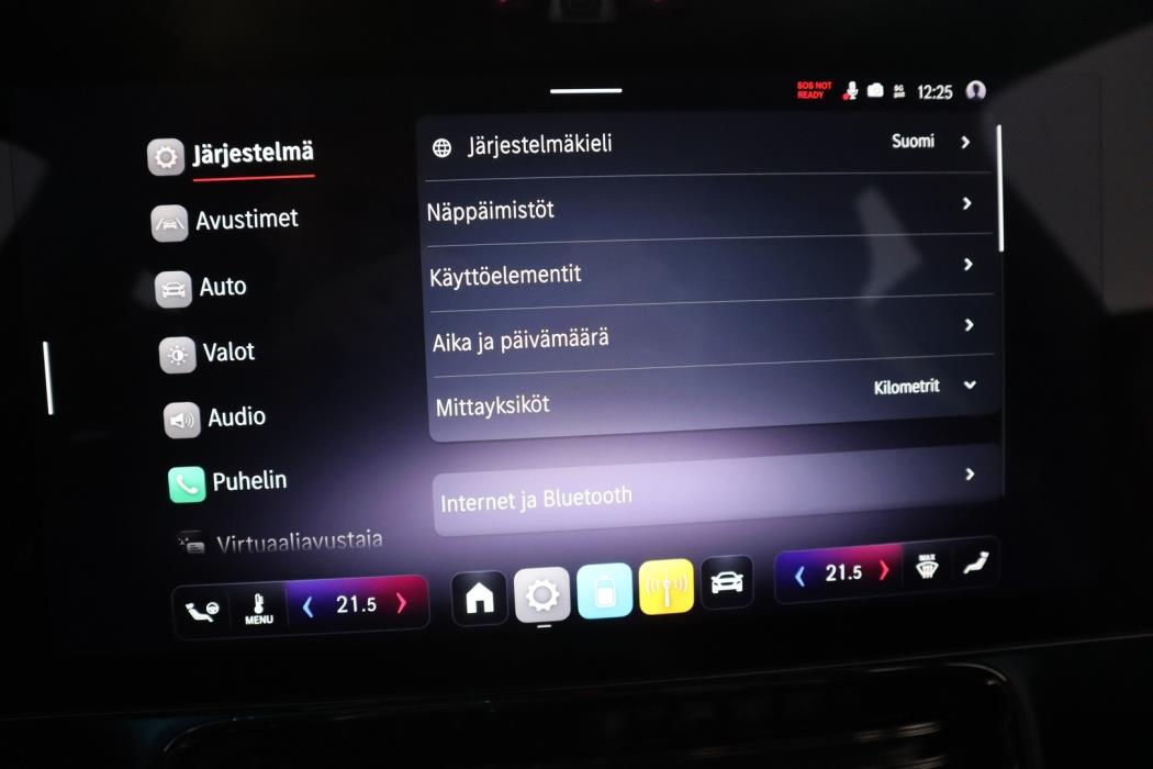 MERCEDES-BENZ CLA 2025