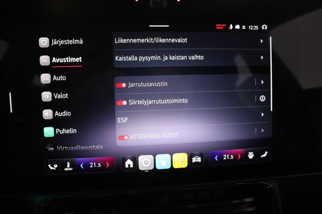 MERCEDES-BENZ CLA 2025