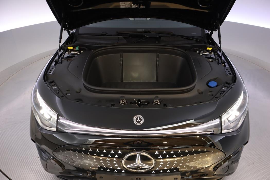 MERCEDES-BENZ CLA 2025