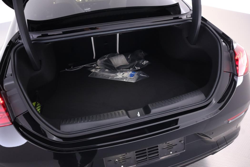 MERCEDES-BENZ CLA 2025