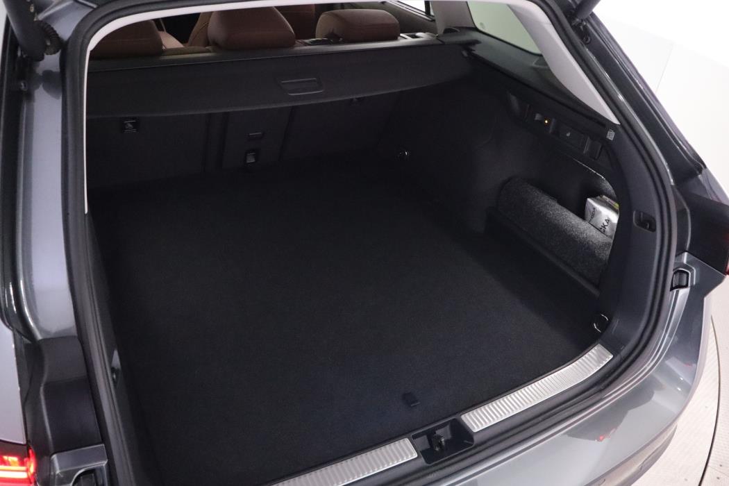 SKODA Superb 2025