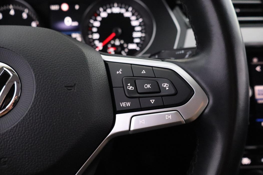 VOLKSWAGEN Passat 2019