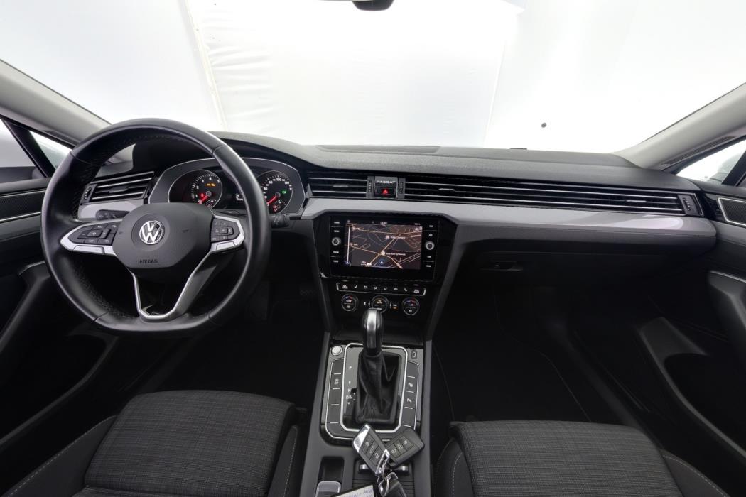 VOLKSWAGEN Passat 2019
