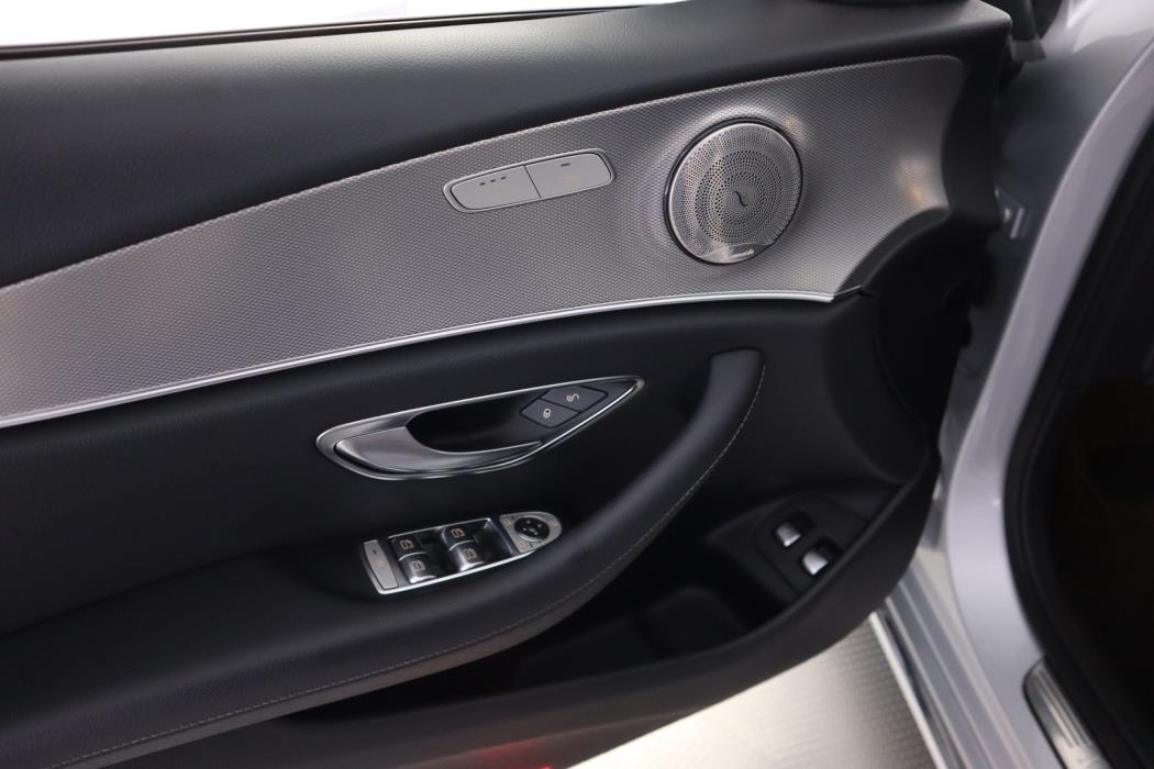 MERCEDES-BENZ E 2017