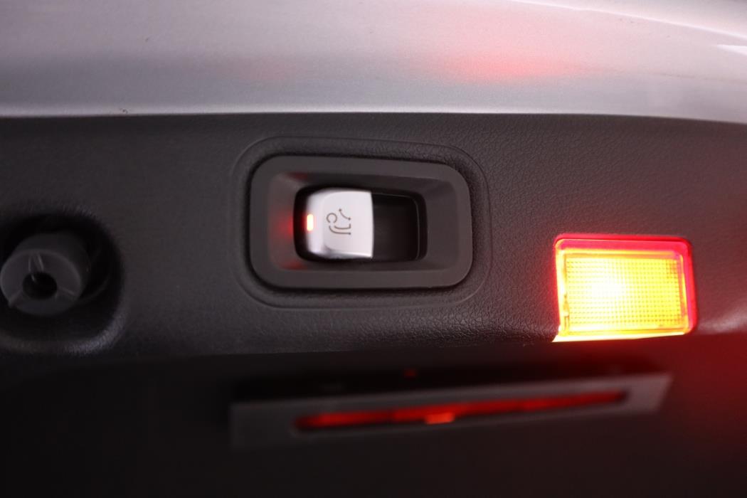 MERCEDES-BENZ E 2017