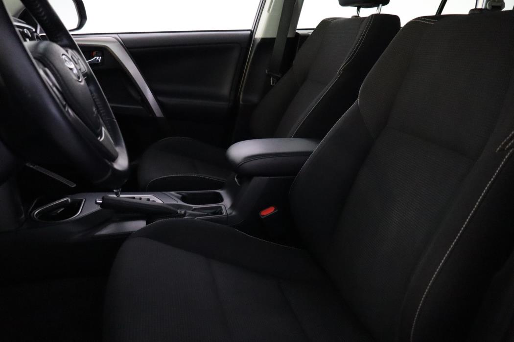 TOYOTA RAV4 2018