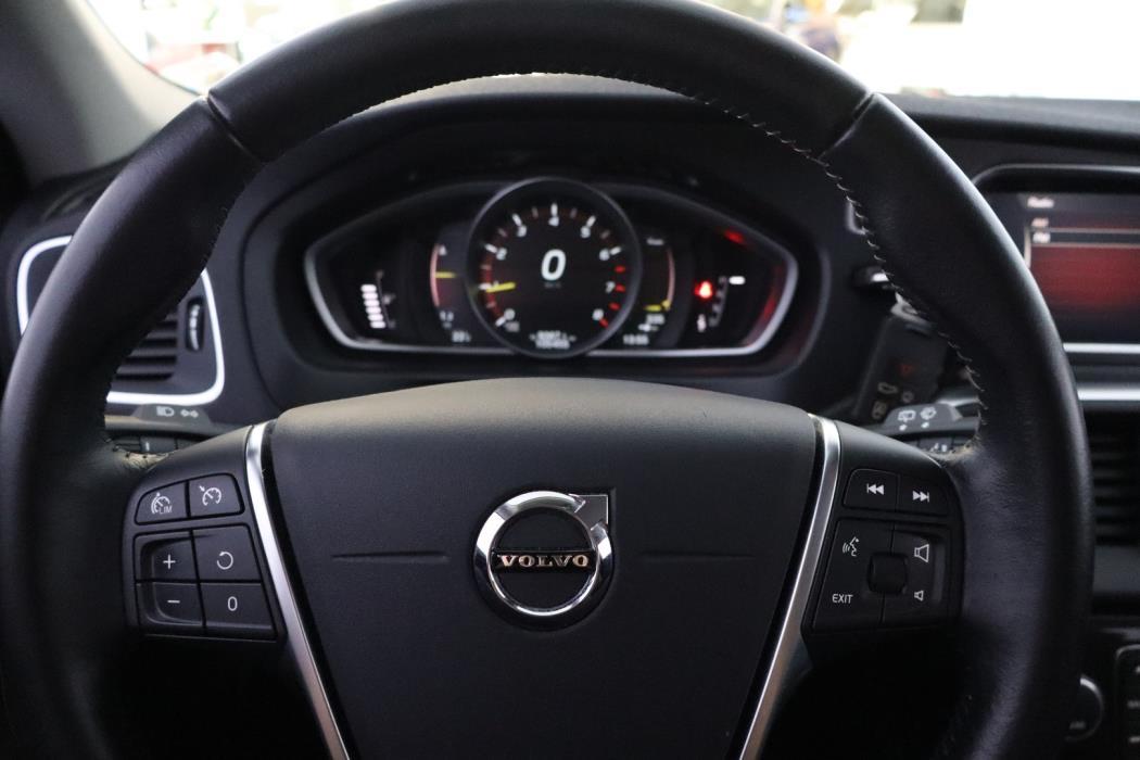 VOLVO V40 Cross Country 2017