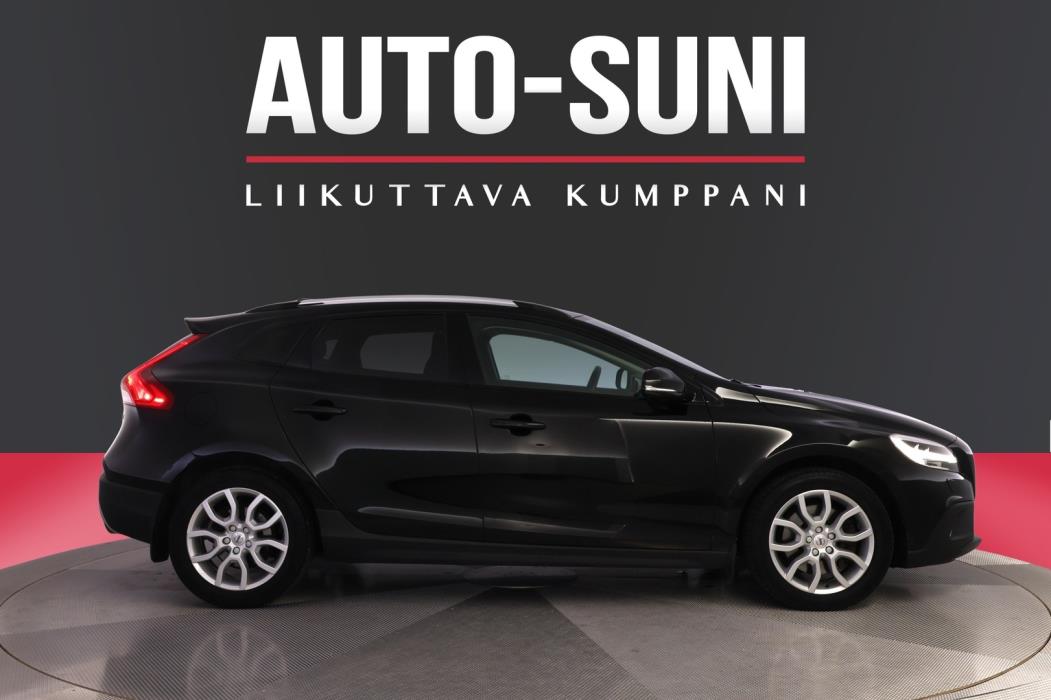 VOLVO V40 Cross Country 2017