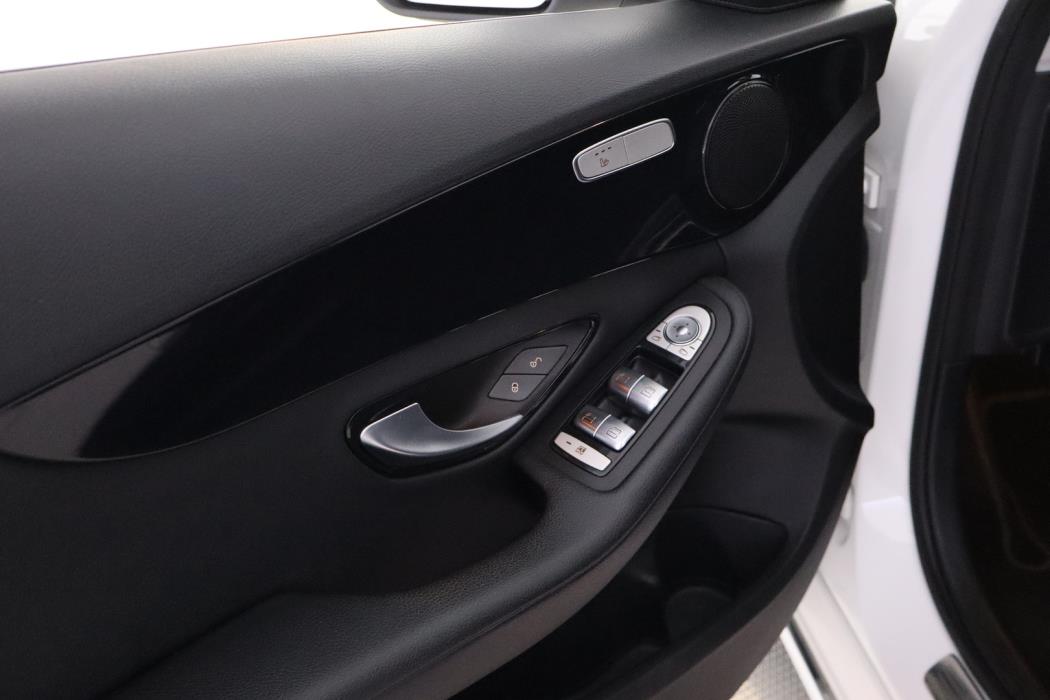 MERCEDES-BENZ C 2019