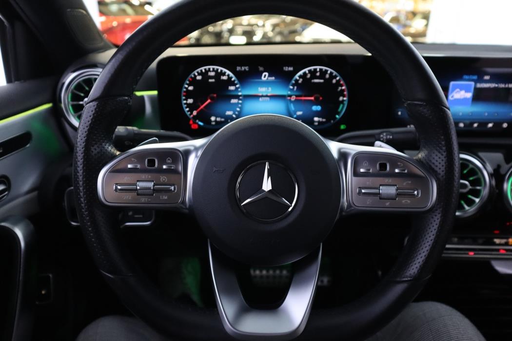 MERCEDES-BENZ A 2020
