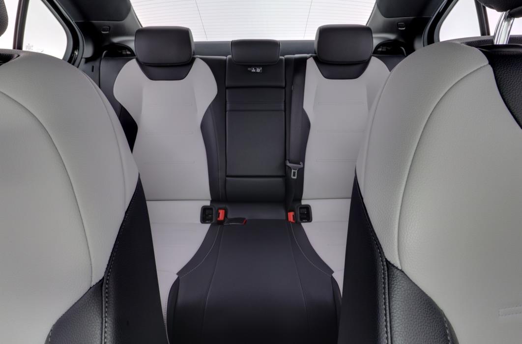 MERCEDES-BENZ A 2020