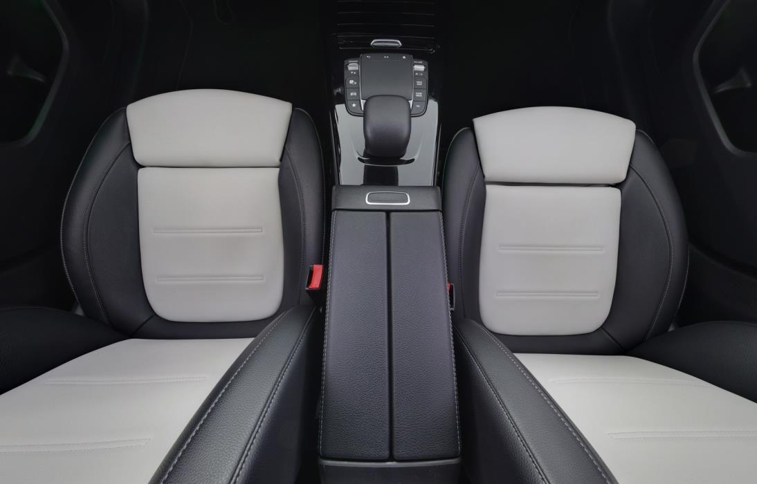 MERCEDES-BENZ A 2020