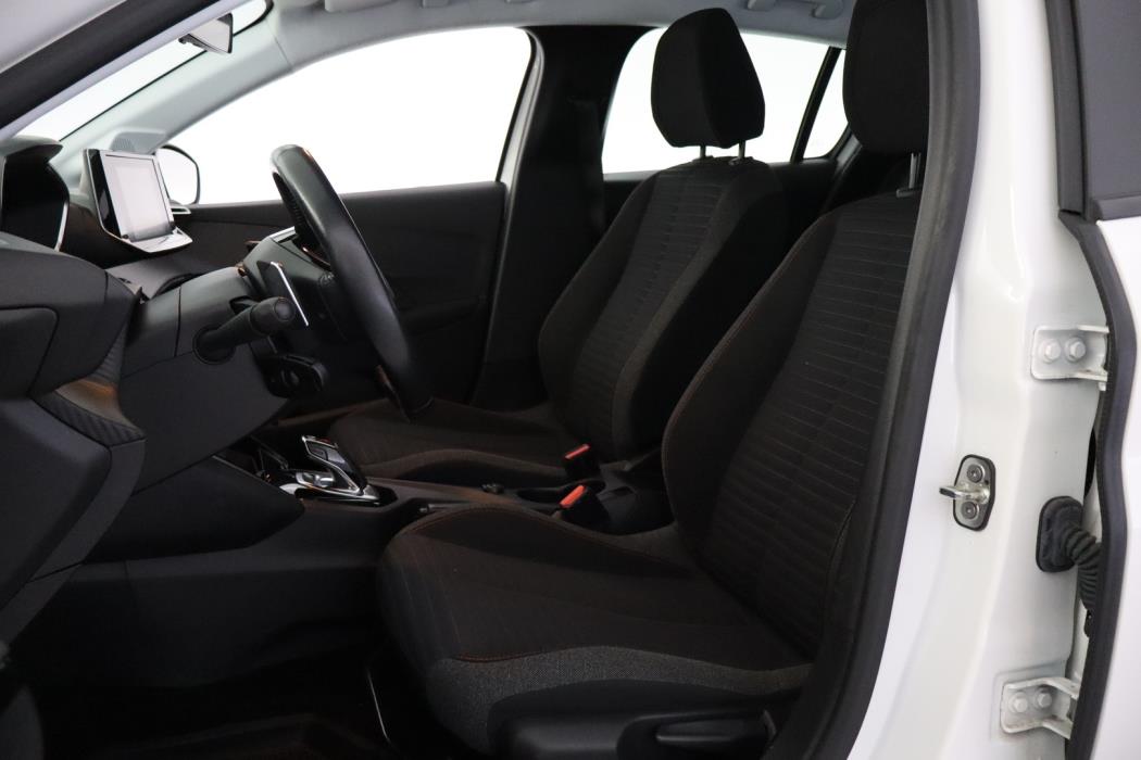 PEUGEOT 208 2020