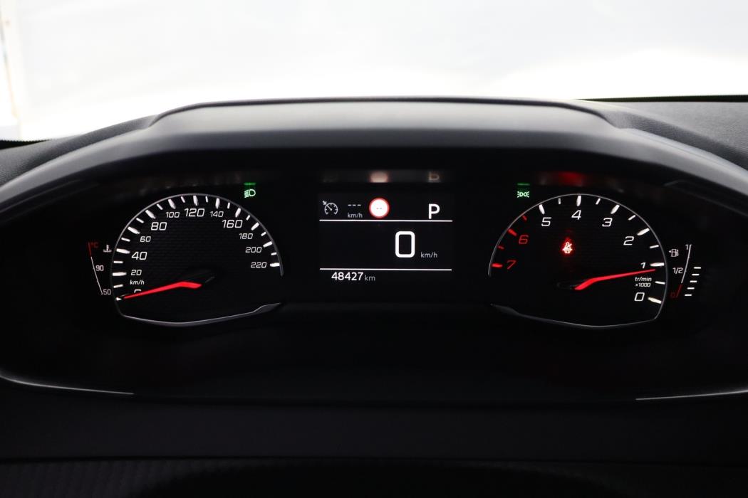 PEUGEOT 208 2020