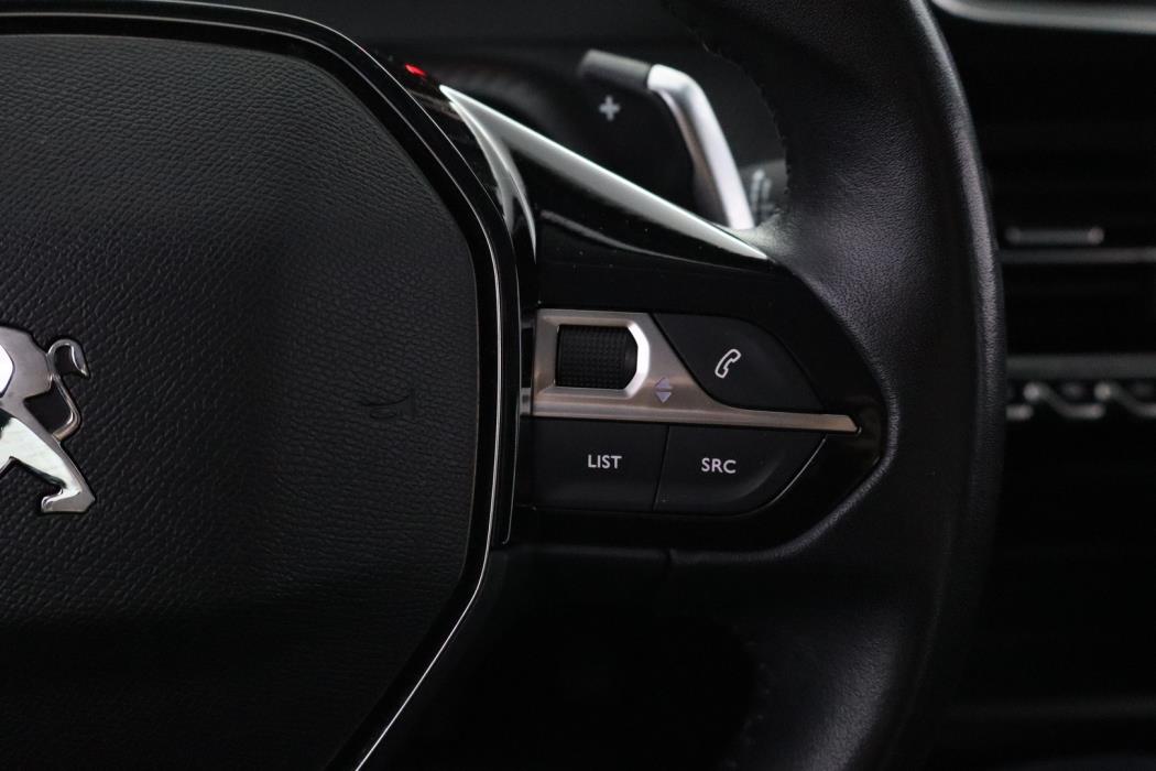 PEUGEOT 208 2020