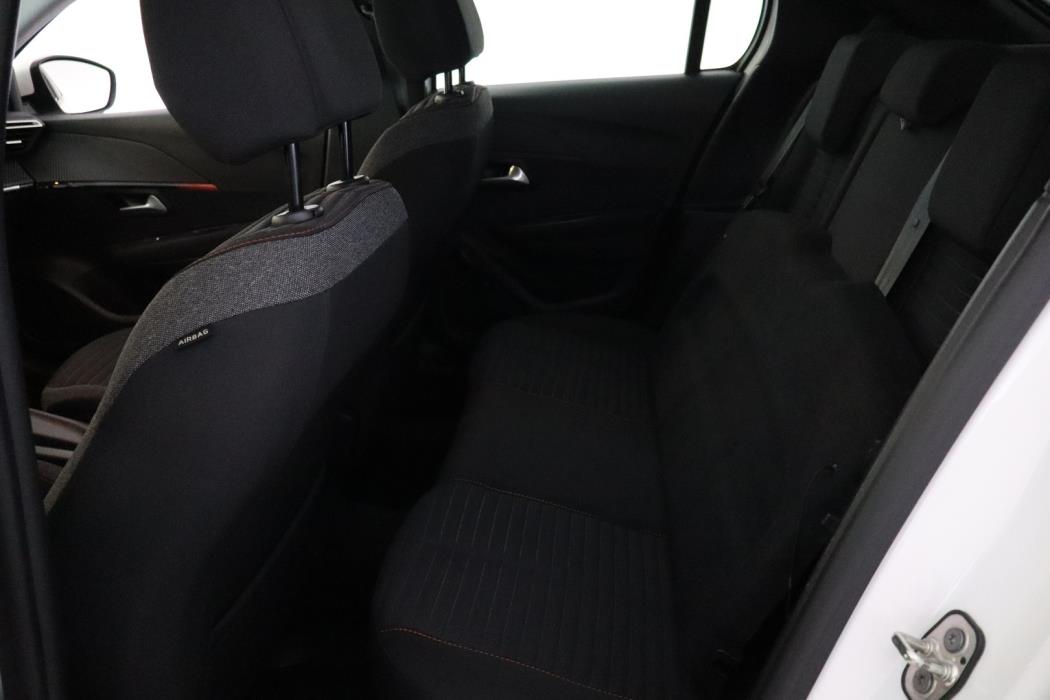 PEUGEOT 208 2020