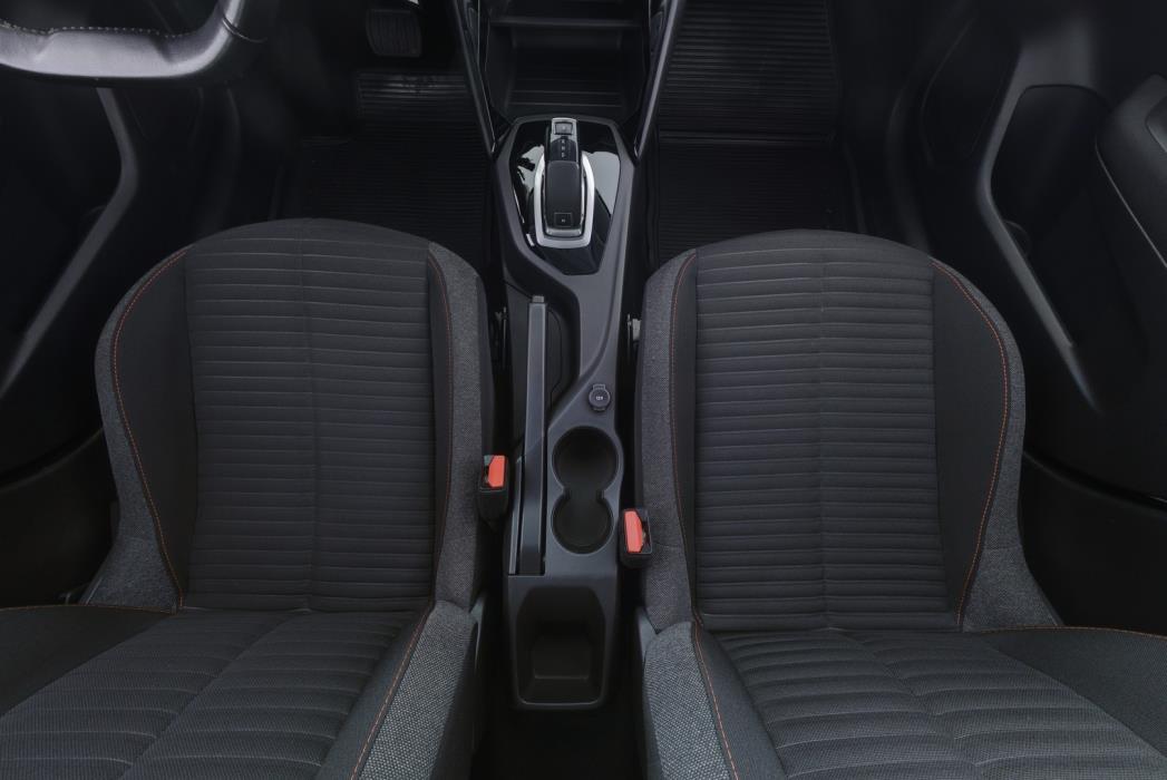 PEUGEOT 208 2020