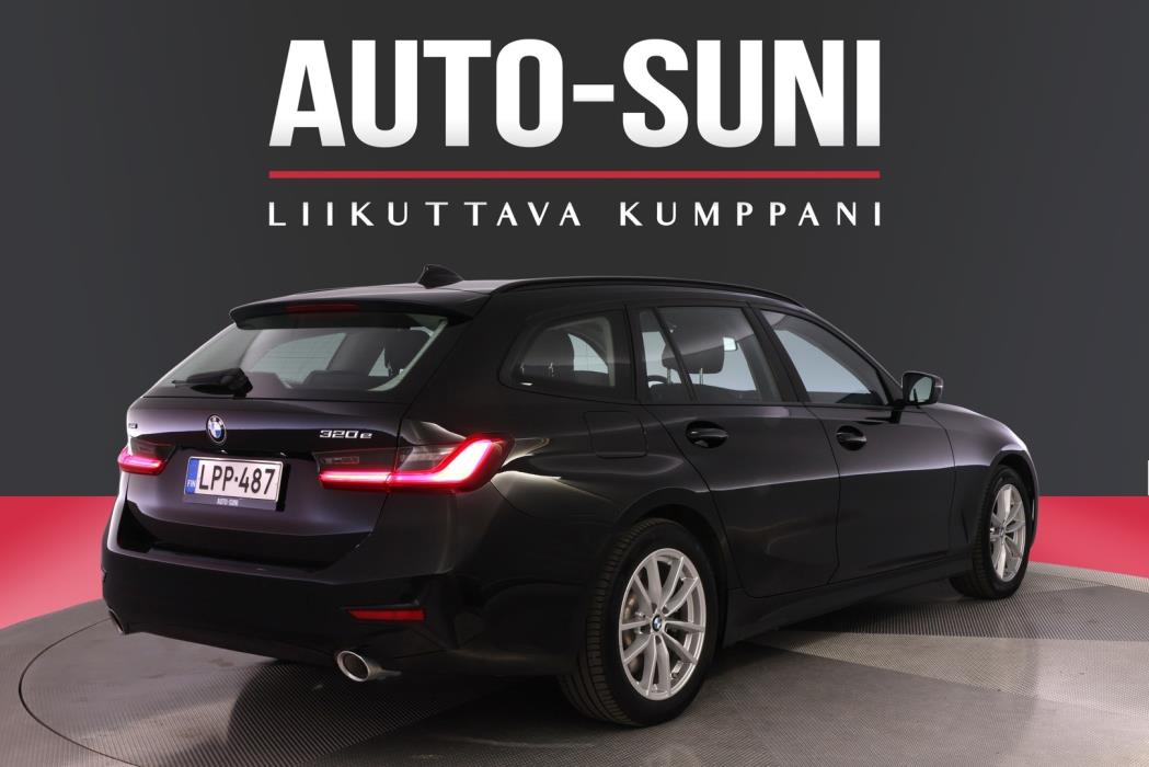 BMW 320 2021