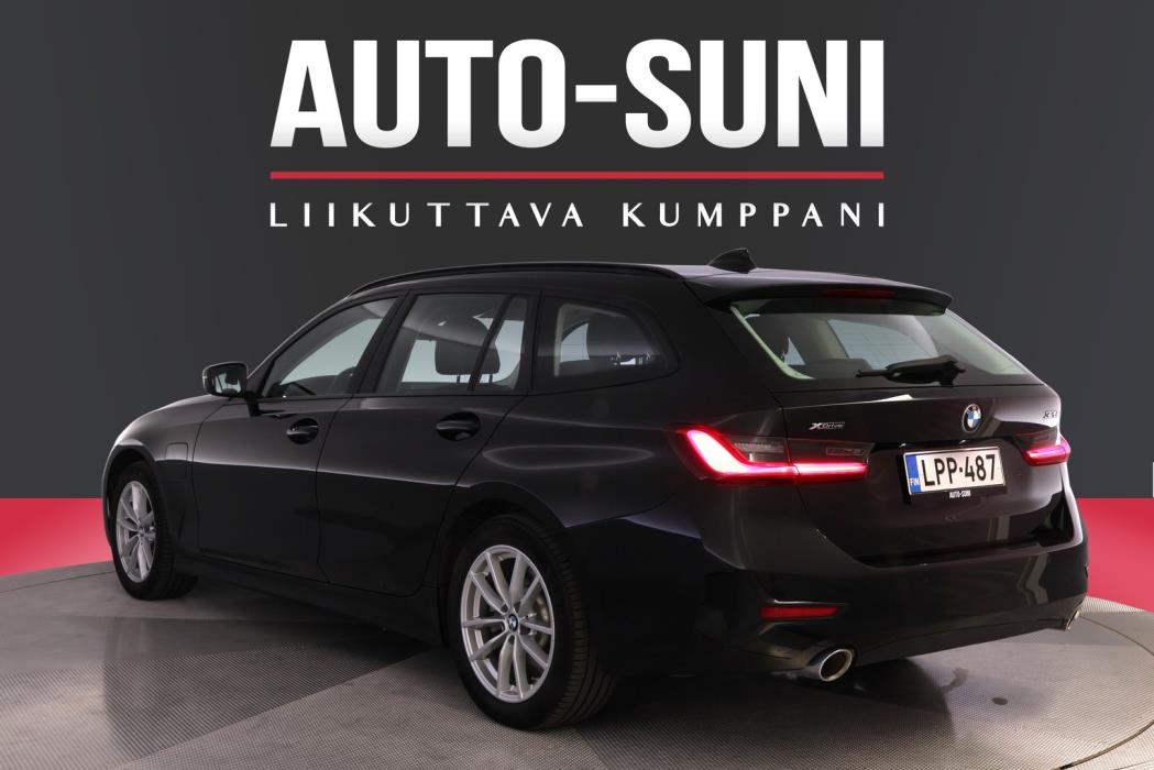 BMW 320 2021