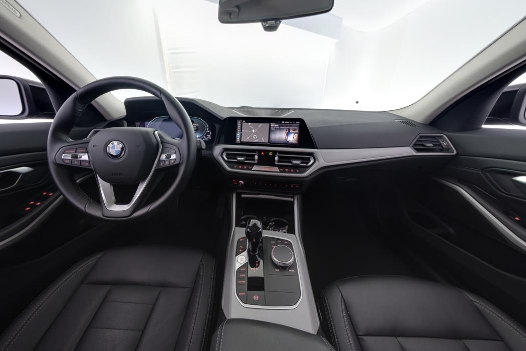 BMW 320 2021