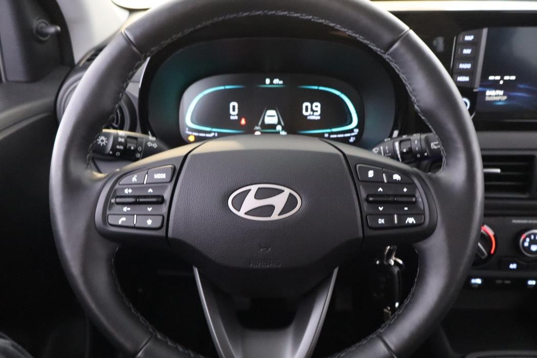 HYUNDAI i10 2025