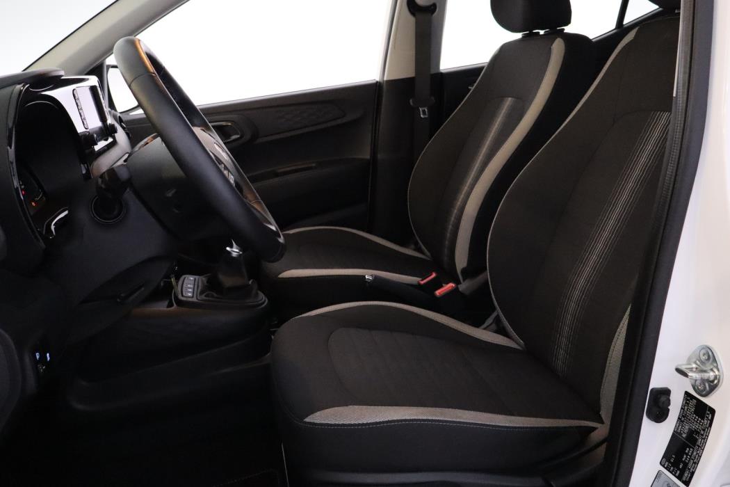 HYUNDAI i10 2025