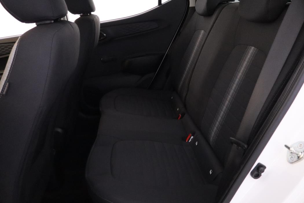 HYUNDAI i10 2025