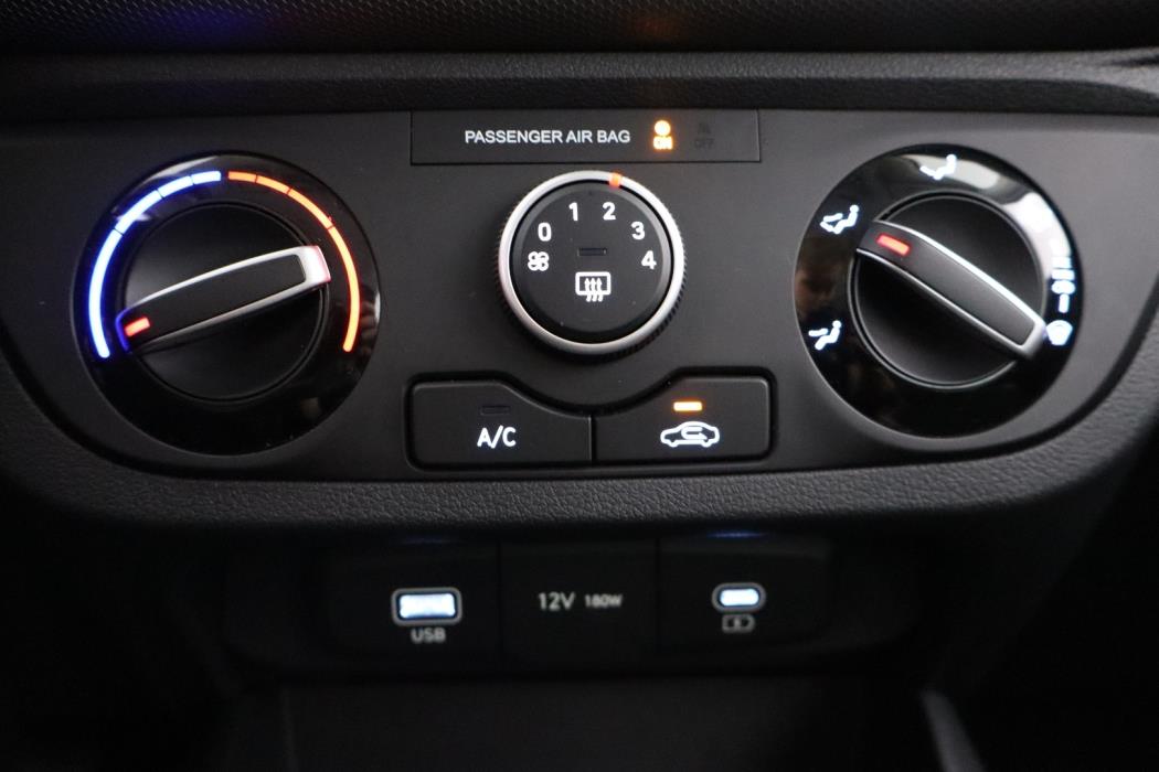 HYUNDAI i10 2025