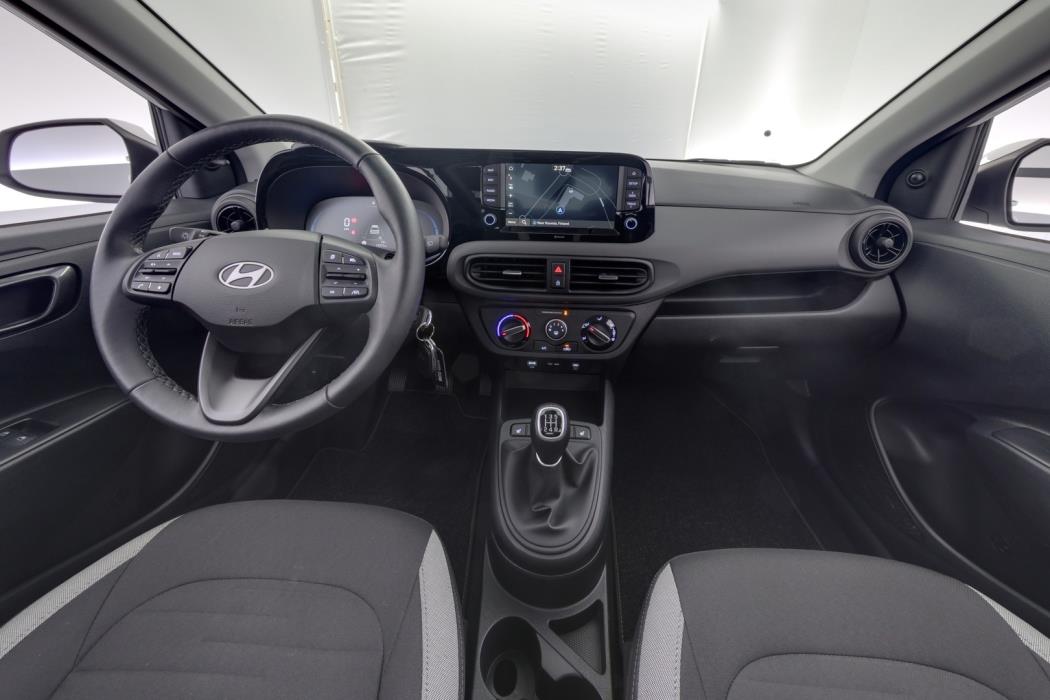 HYUNDAI i10 2025