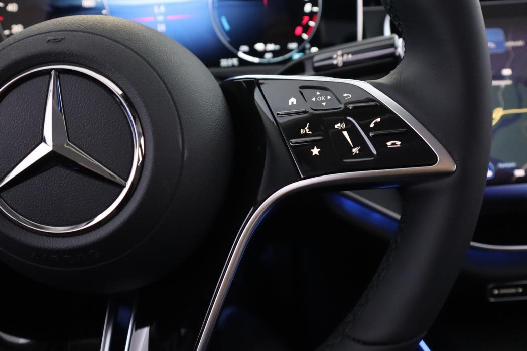 MERCEDES-BENZ E 2026