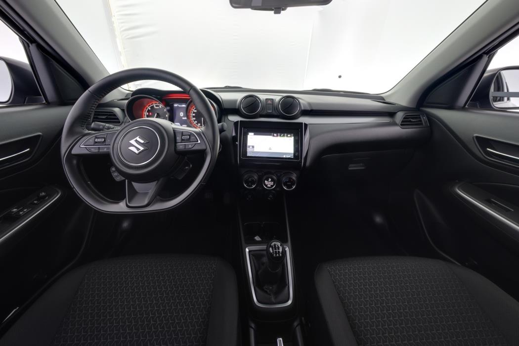 SUZUKI Swift 2024