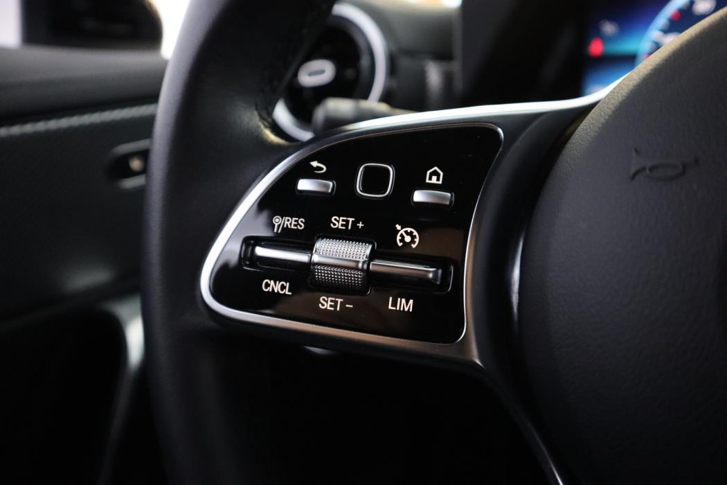 MERCEDES-BENZ CLA 2022