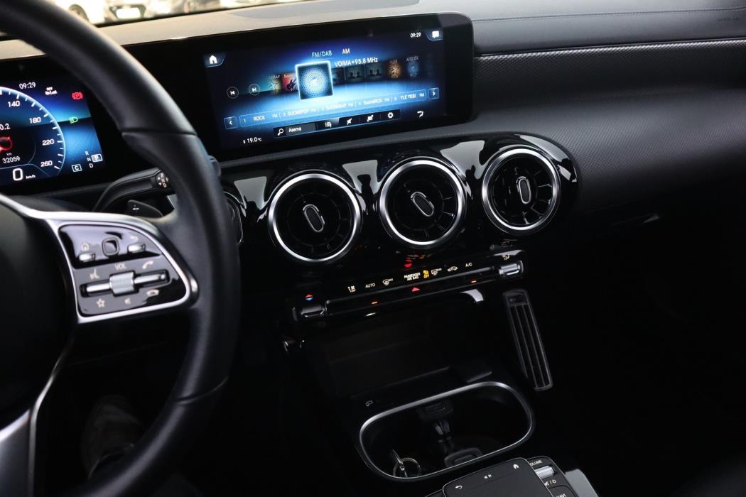 MERCEDES-BENZ CLA 2022