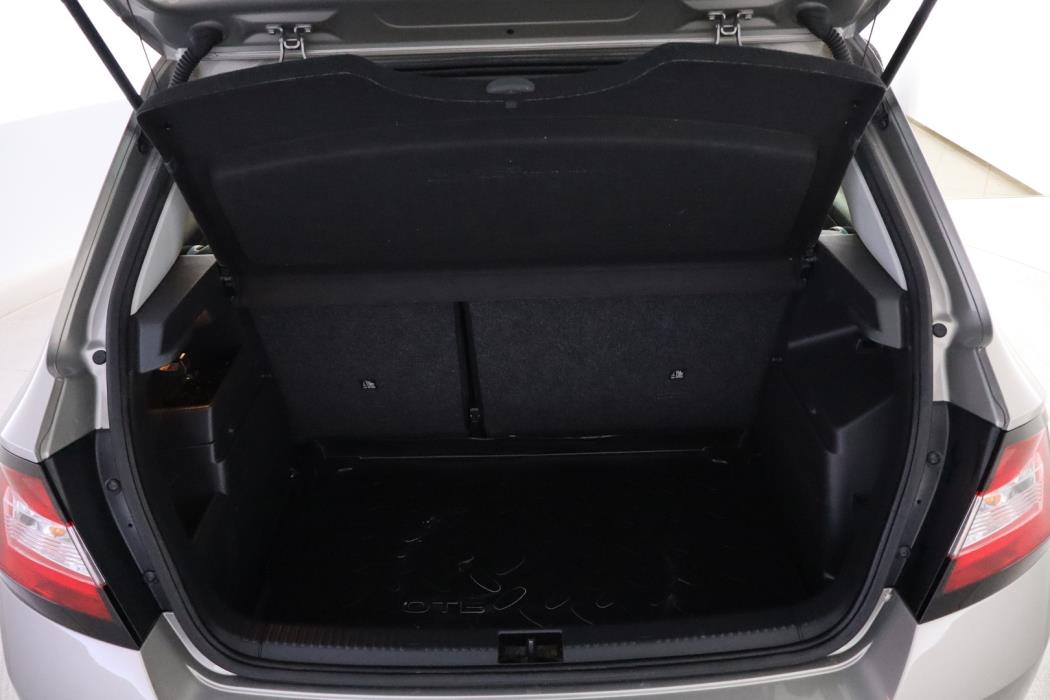 SKODA Fabia 2015