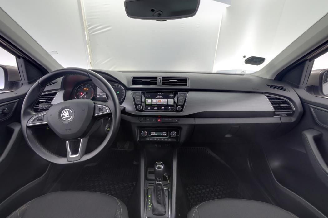 SKODA Fabia 2015