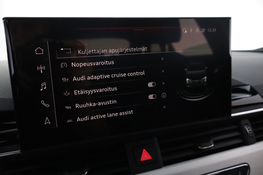 AUDI A4 2023