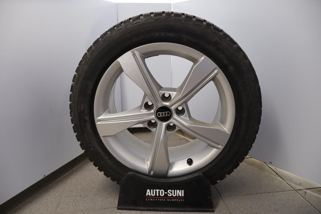 AUDI A4 2023
