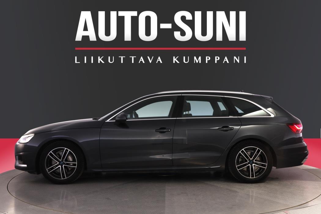 AUDI A4 2023