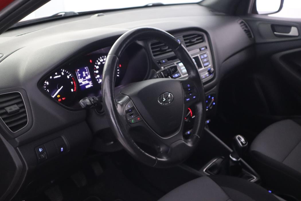 HYUNDAI i20 5d 2017