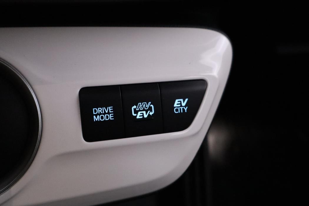 TOYOTA Prius 2019
