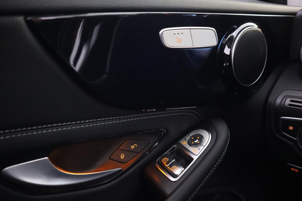 MERCEDES-BENZ C 2021