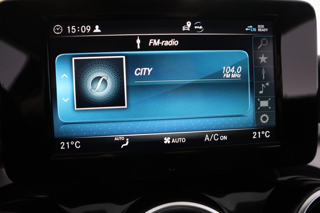 MERCEDES-BENZ C 2021