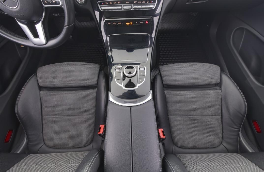 MERCEDES-BENZ C 2021