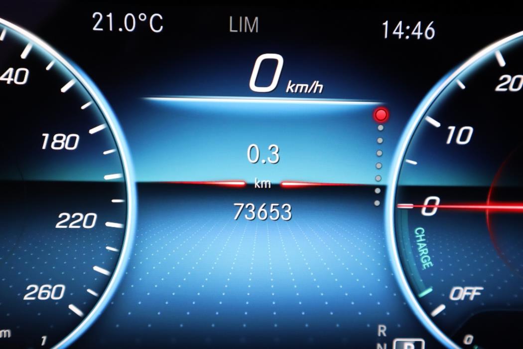 MERCEDES-BENZ E 2021